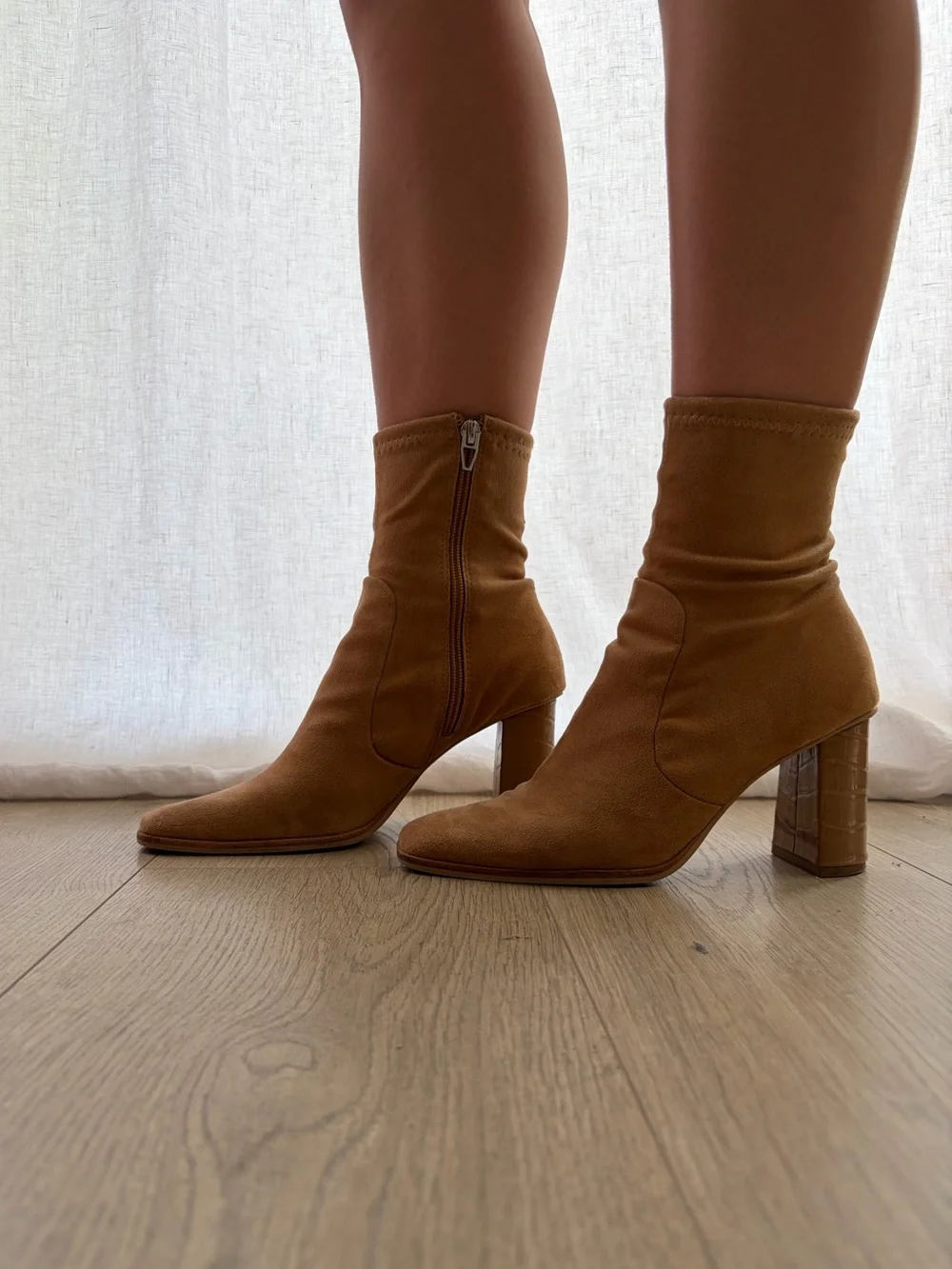 Dolce Vita tan suede